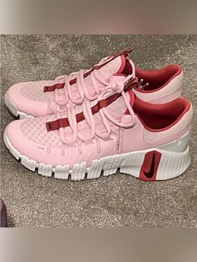 Nike metcon 5 running shoe pink foam